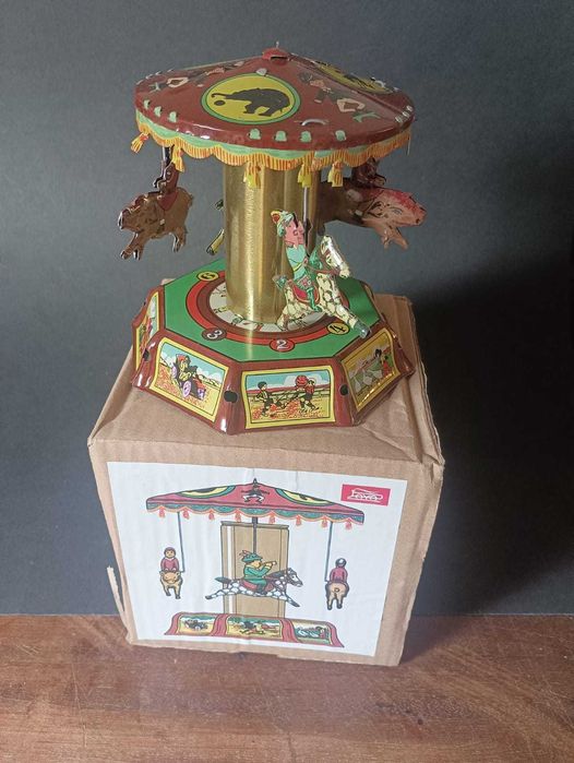 Brinquedo Carrocel em chapa Jaya 1905