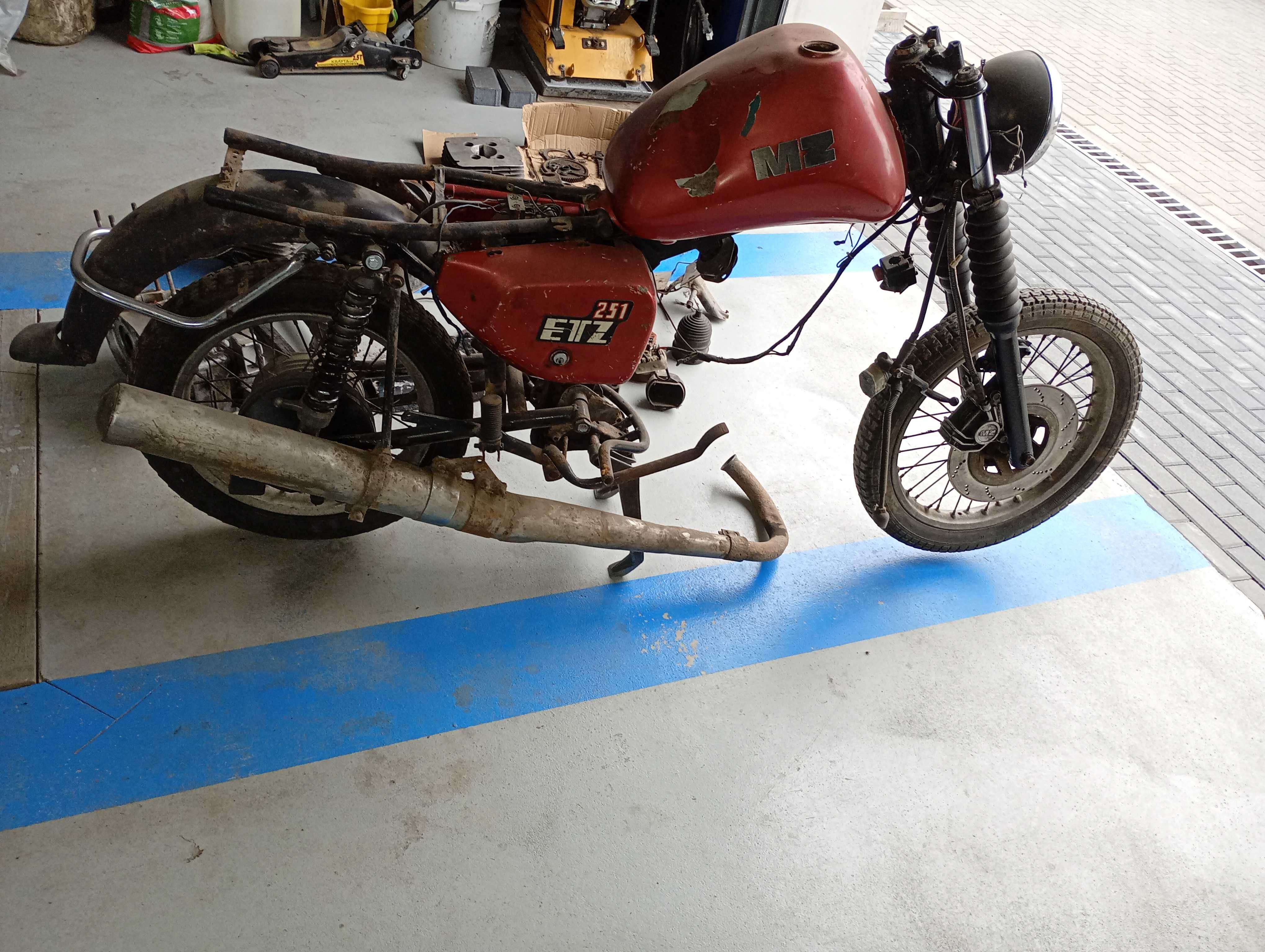 mz etz 251 rama silnik