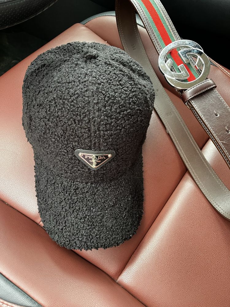 Кепка женская  PRADA