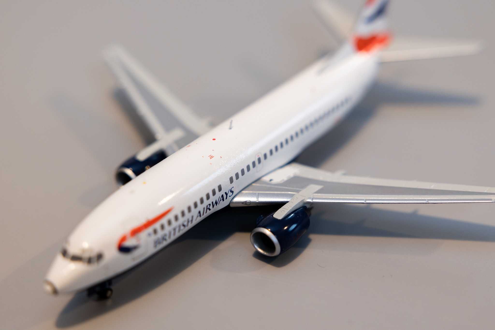 Samolot model Boeing 737 - 3Q8 British Airways 1/200 metalowy Aviation