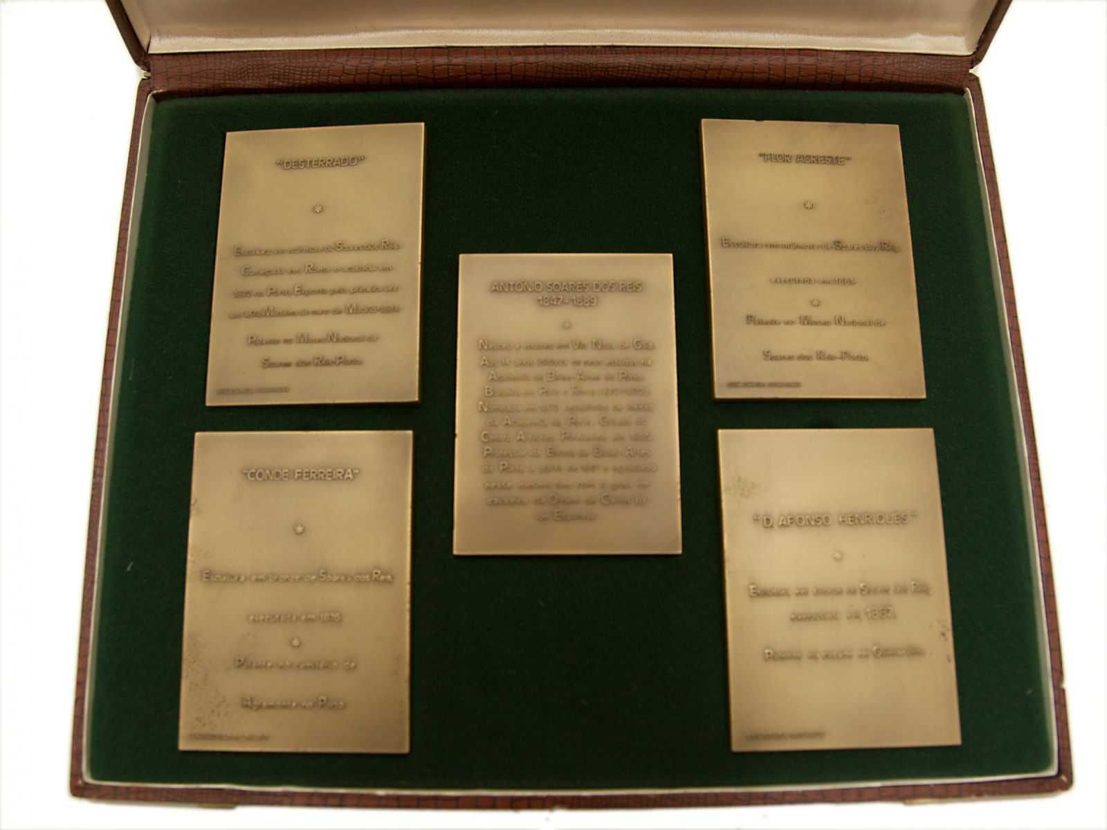 Medalhas alusivas ao escultor "António Soares dos Reis"