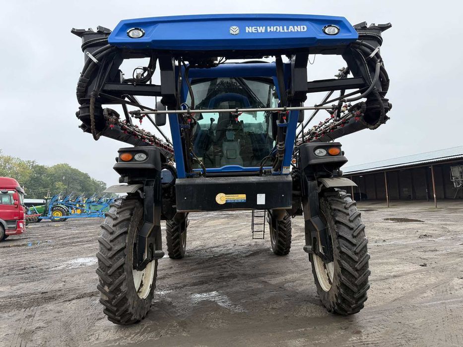 Самохідний обприскувач New Holland SP.275F, 2015