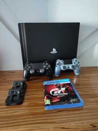 [PS4] Konsola PlayStation 4 Pro + 2 Pady + Gra + Stacja ładująca pady