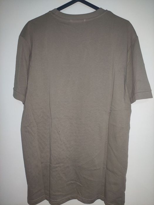 T-Shirt Fred Perry Castanho E Branco