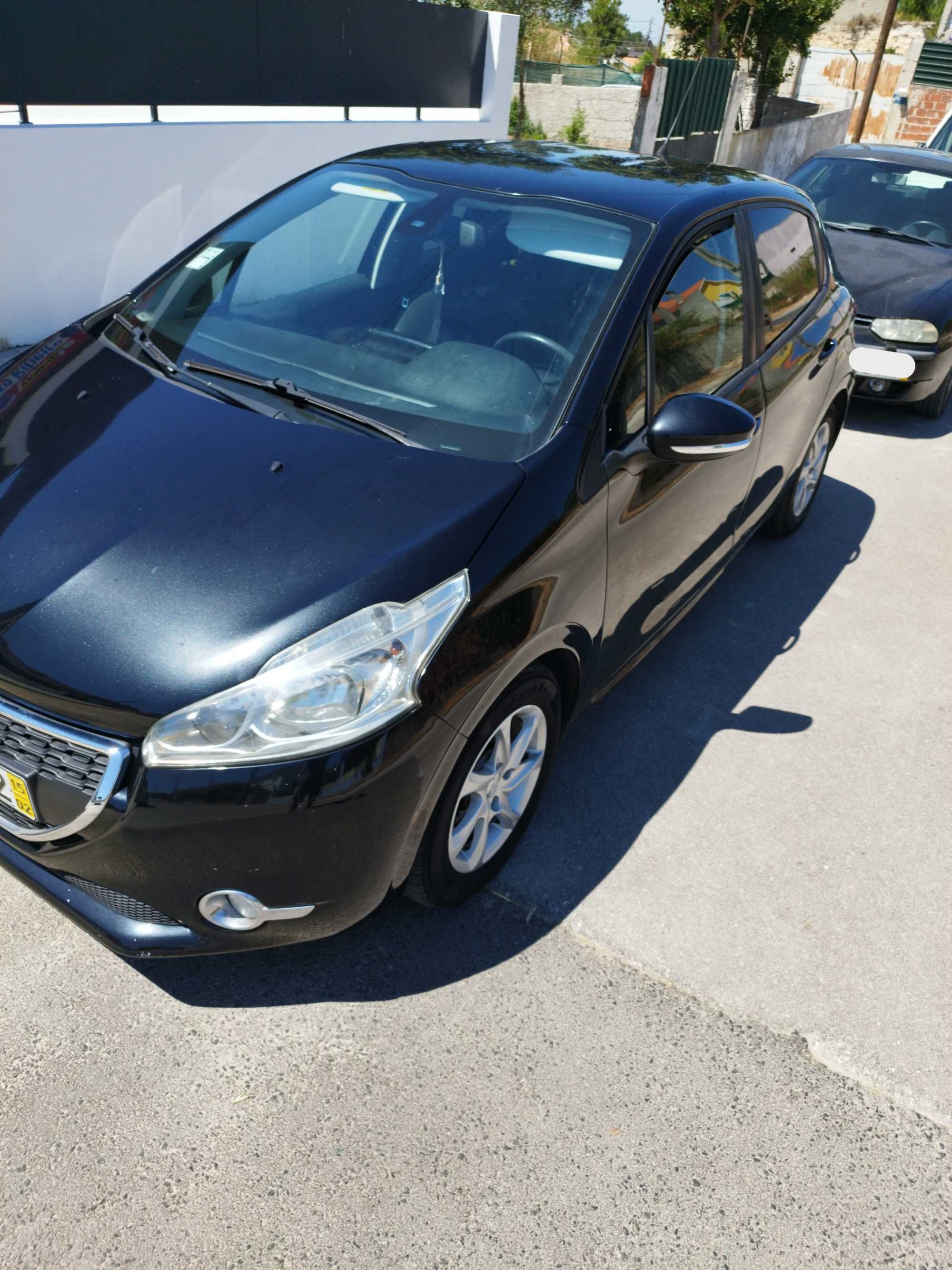 PEUGEOT 208 I Hatchback 1.4HDi. * OPORTUNIDADE *