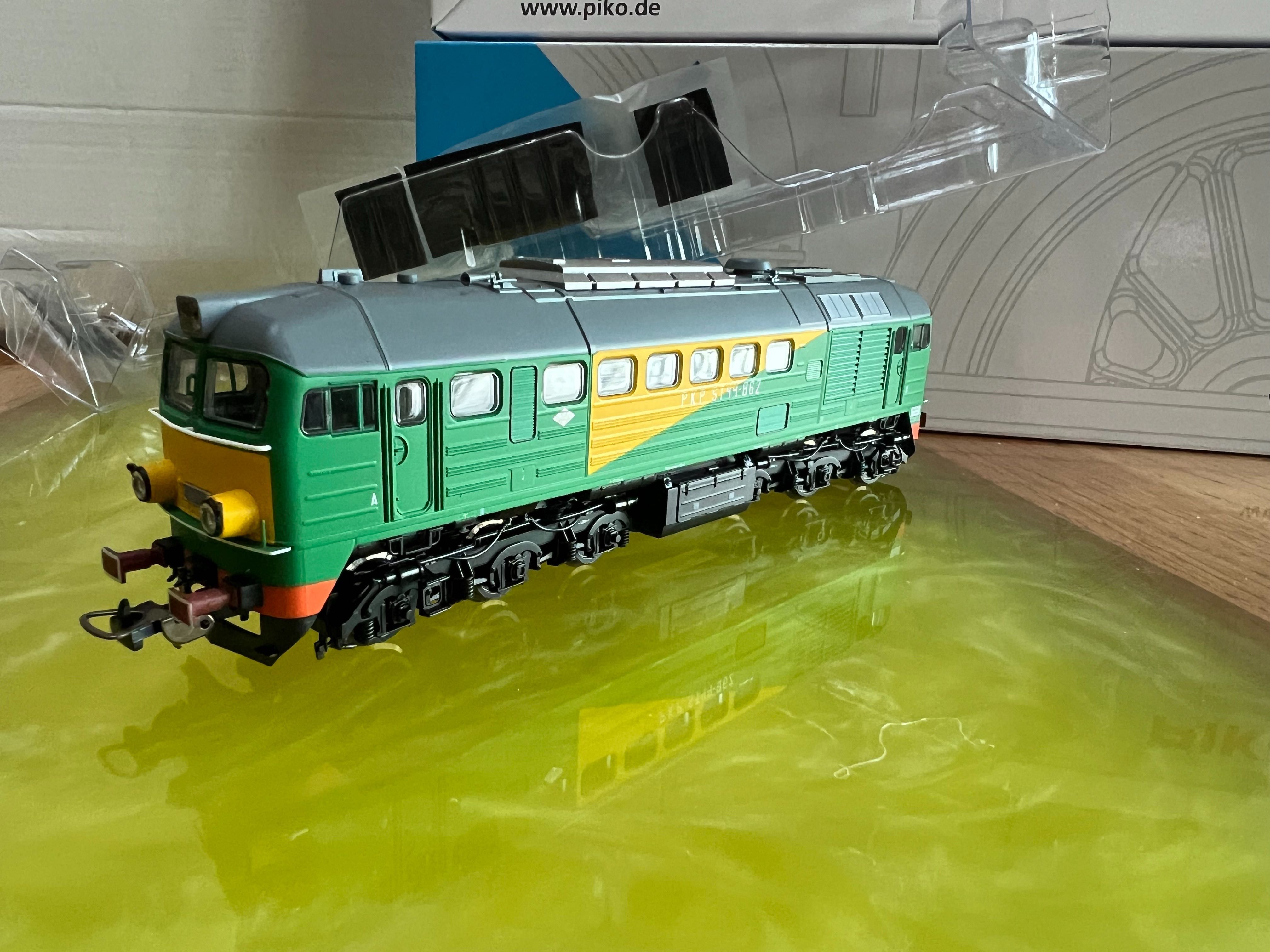 Lokomotywa spalinowa towarowa ST44-862 PKP Cargo PIKO 52813