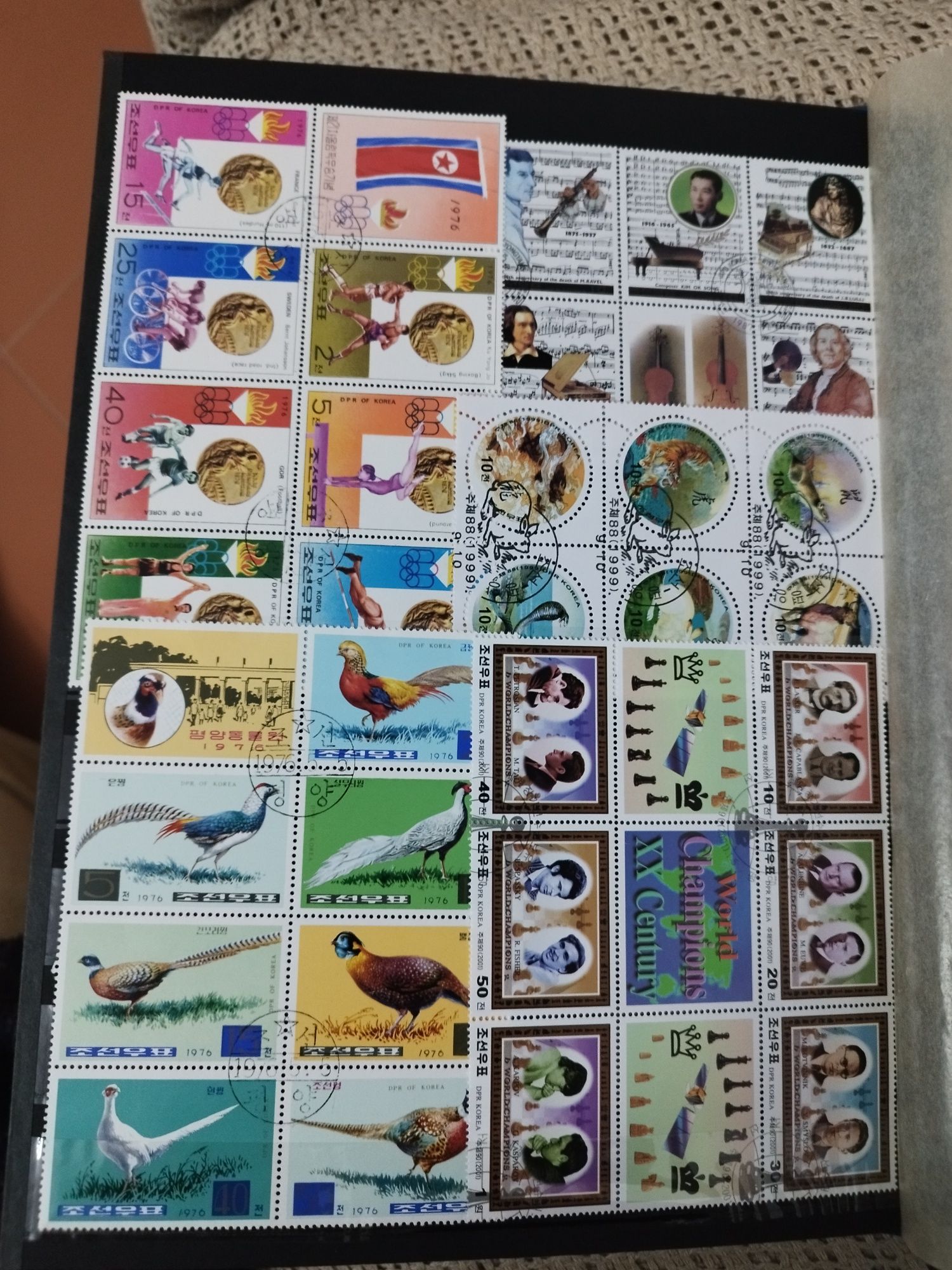 Classificador com 300 selos diferentes Coreia do Norte