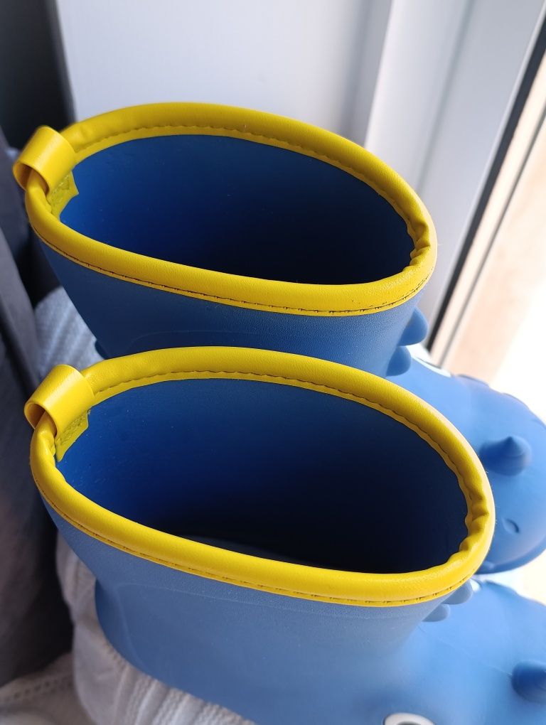 Botas infantis impermeáveis para chuva