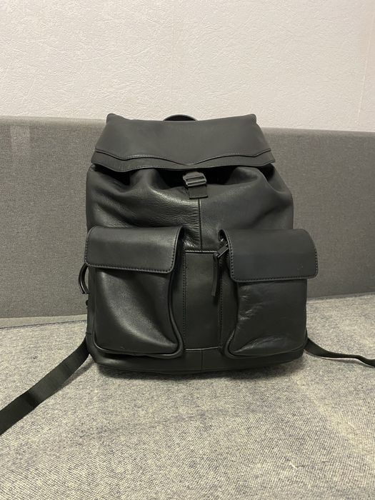 Шикарный кожаный рюкзав от Massimo Dutti