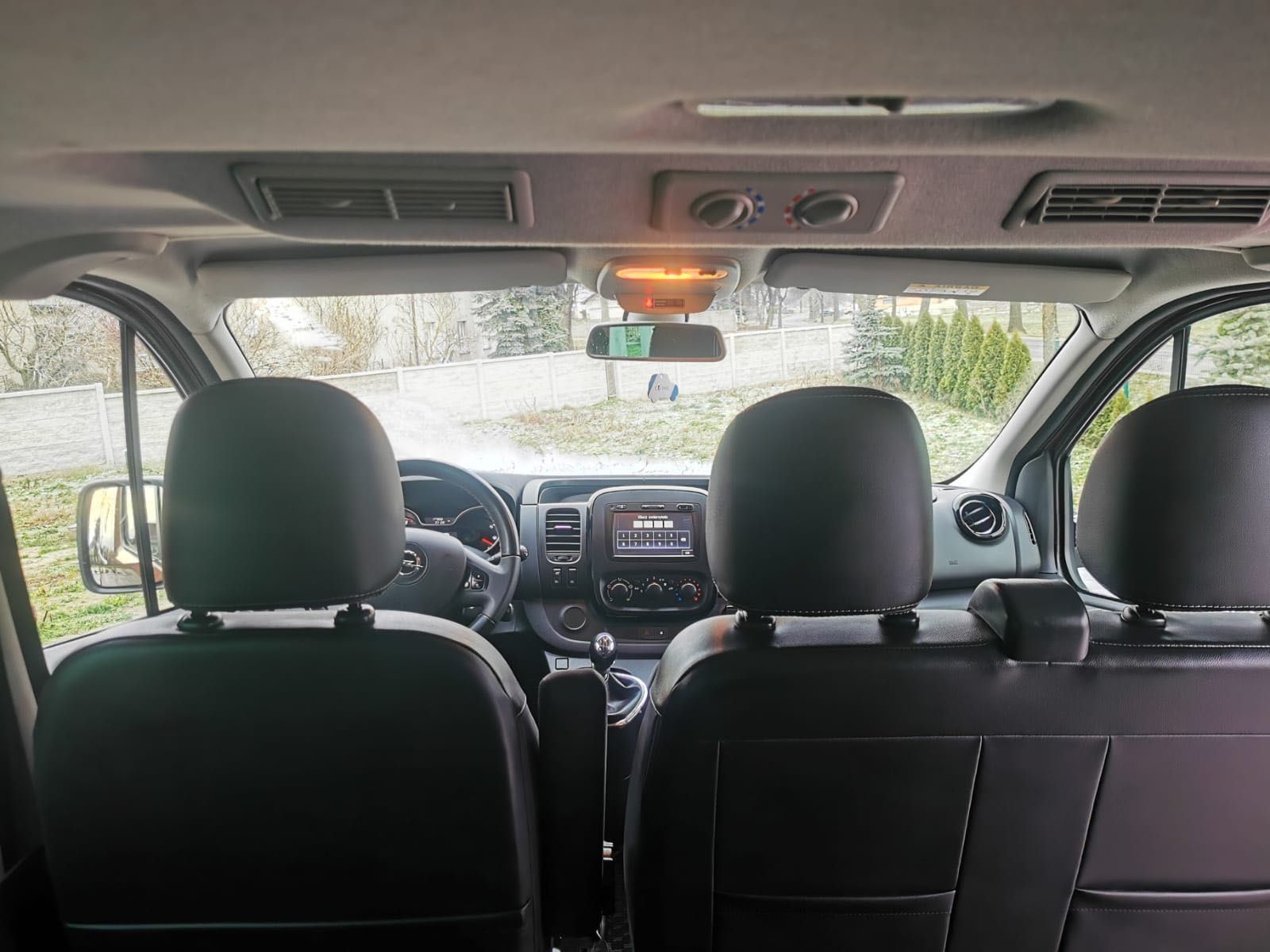 Odstąpię cesje leasingu -Opel Vivaro - 9 osobowy 1.6 BiTurbo 145KM