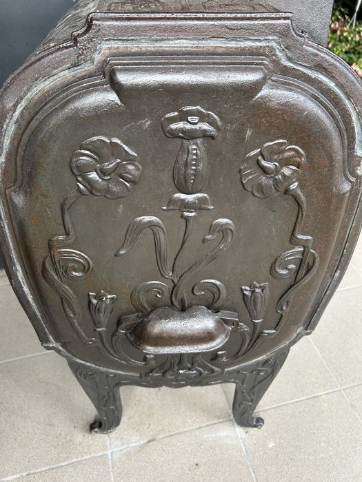 Starodawny piecyk na drewno