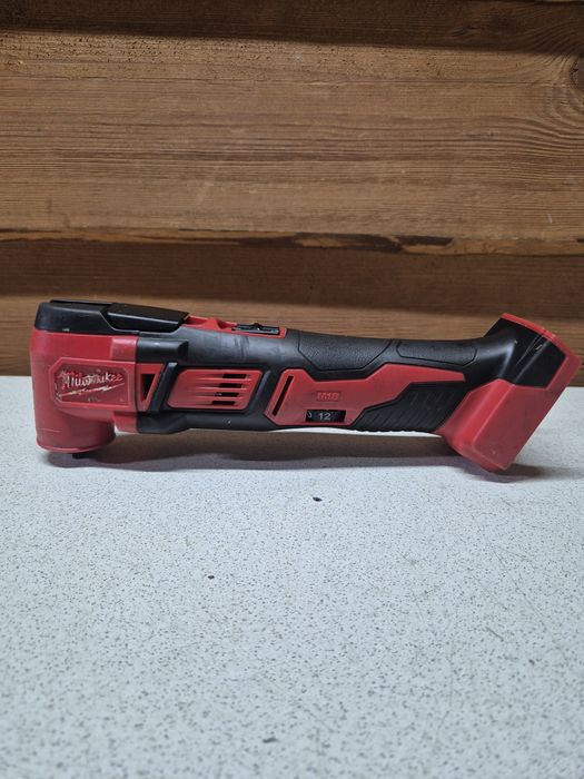 Milwaukee Multitool Urządzenie Wielofunkcyjne M18 BMT