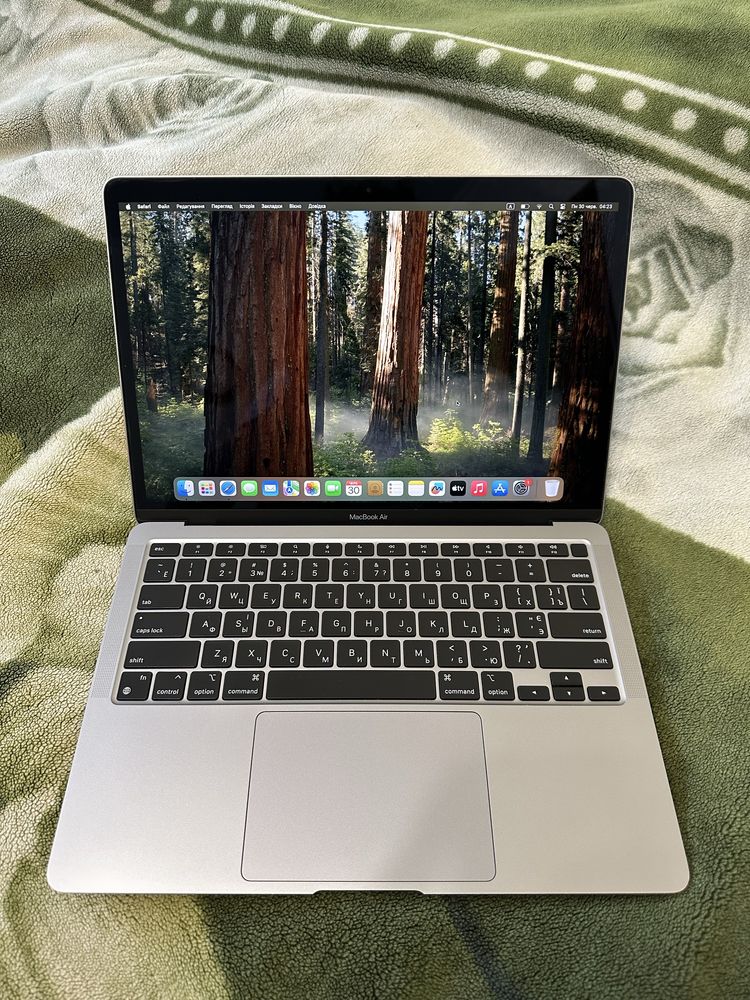 Macbook Air M1 8/256 Space Gray