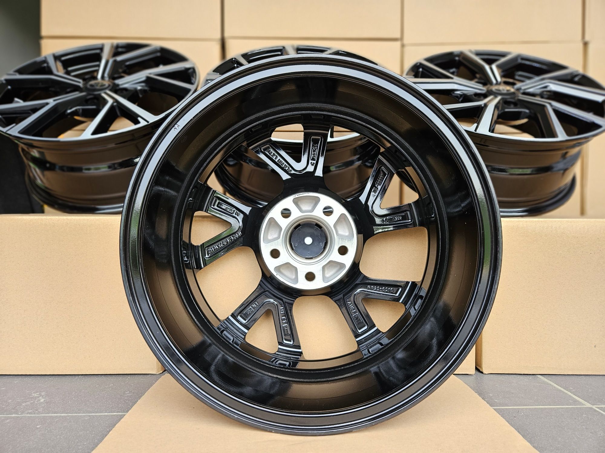 Toyota 16 " Nowe Czarne 5x114,3 Auris Corolla Yaris Cross RAV4 Felgi