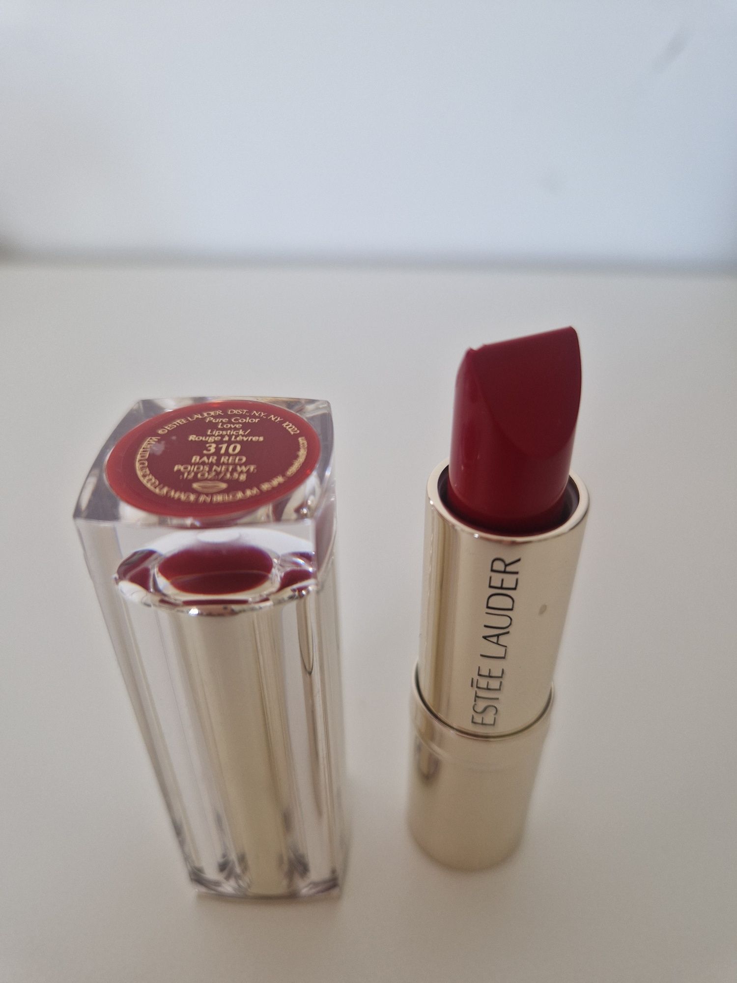 Baton novo estee lauder