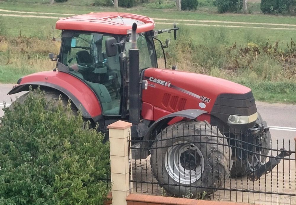 Wynajem wypożyczenie Ciągnik CASE 225 CVX Puma
