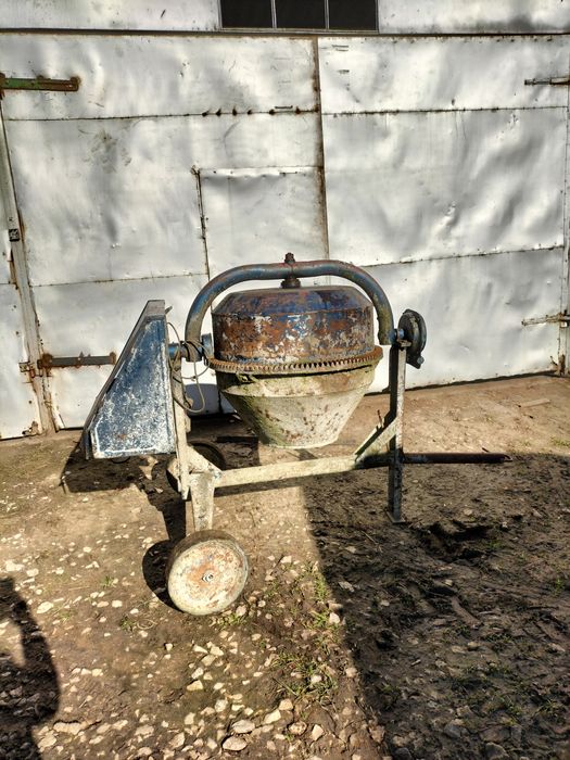 Betoniarka agro wikt 150l.Zasilanie 230v.Możliwosc transportu