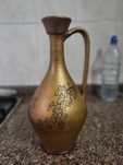 Jarro em ceramica dourado