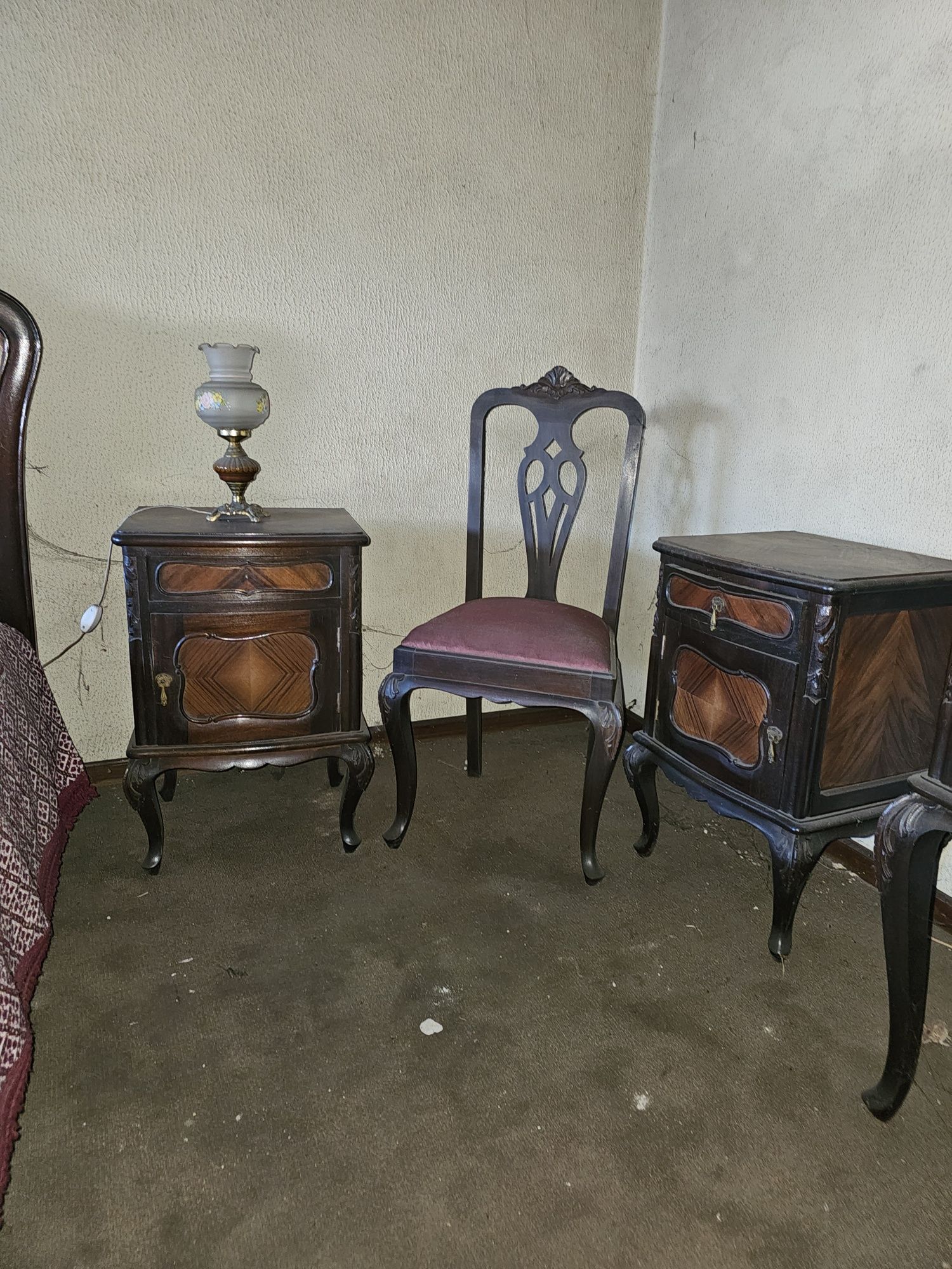 Moveis de quarto estilo século XVIII