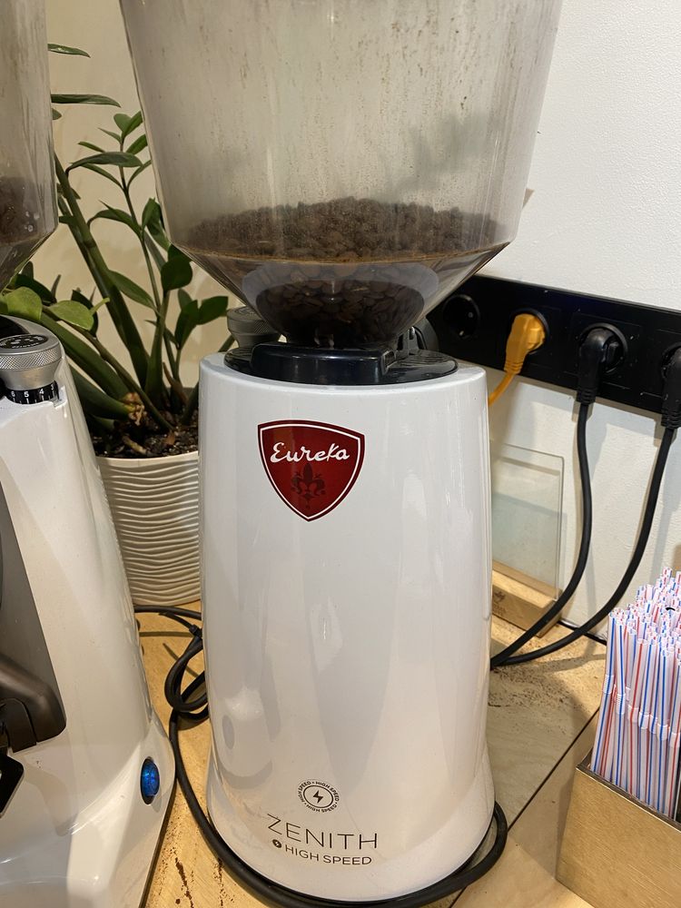 Кофемолка Eureka Zenith High Speed 65E