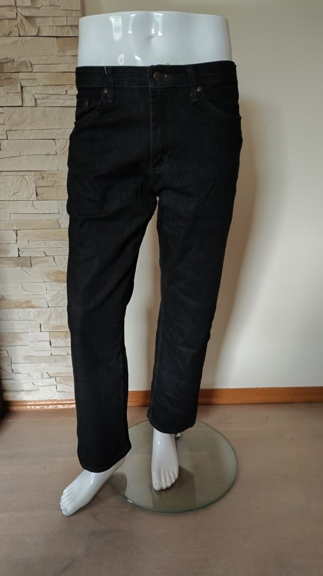 Wrangler czarna męskie jeansy rozm 33/30 jak 34/30