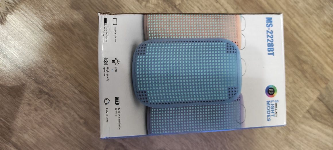 Продам нову портативну Bluetooth колонку