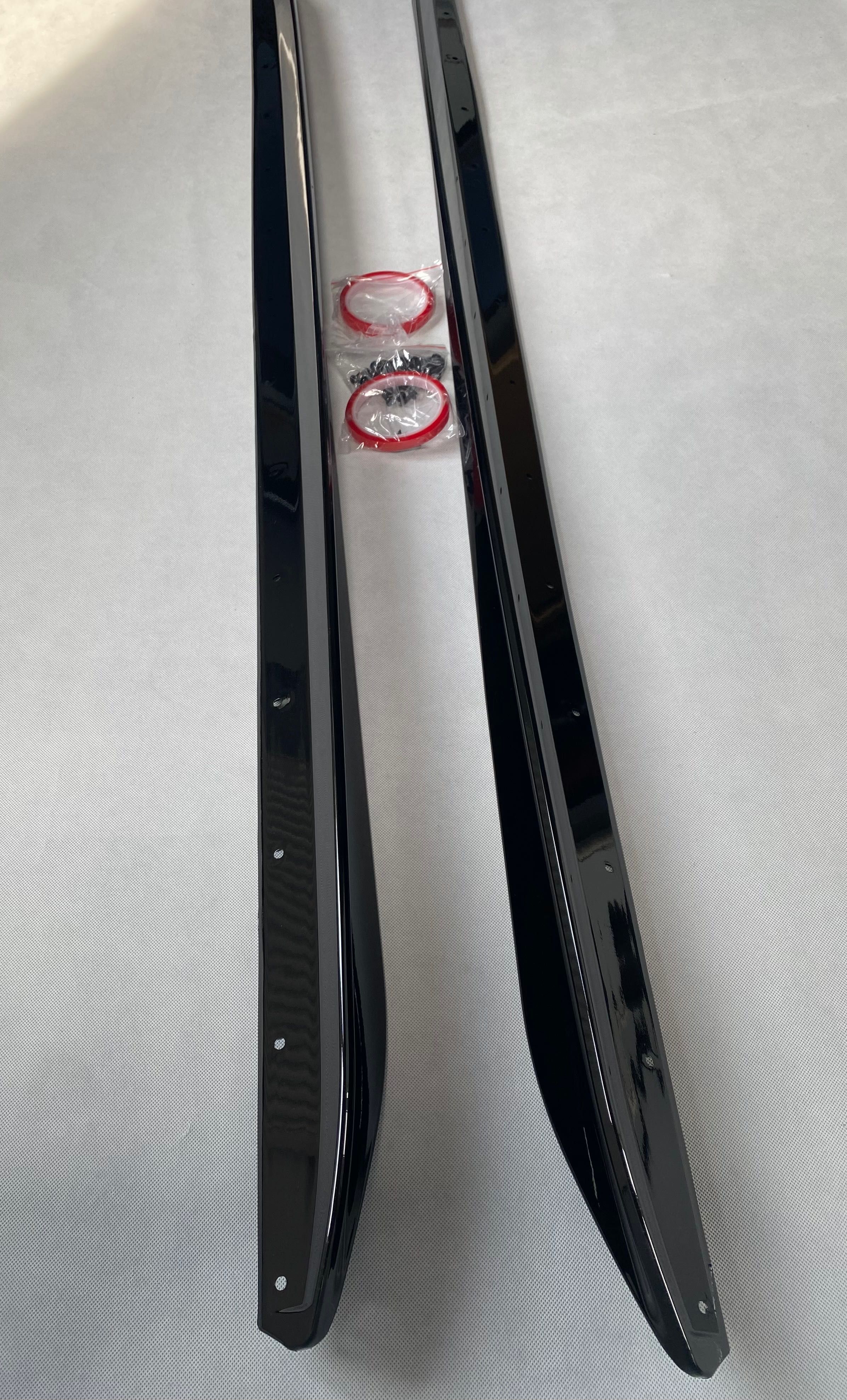 Dokładki listwy pod progi BMW G20 G21 CZARNY POŁYSK / CARBON