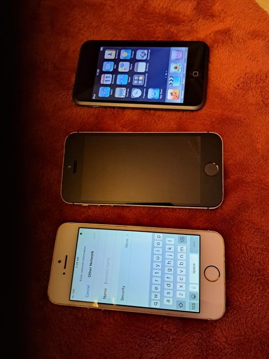 Продам Айфон 5s и Айпад 16ГБ.