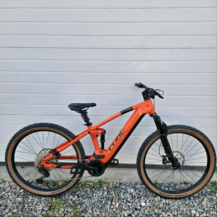 CUBE Stereo Hybrid 120 Race 625 – M / 18" – 2022 – 3400 km