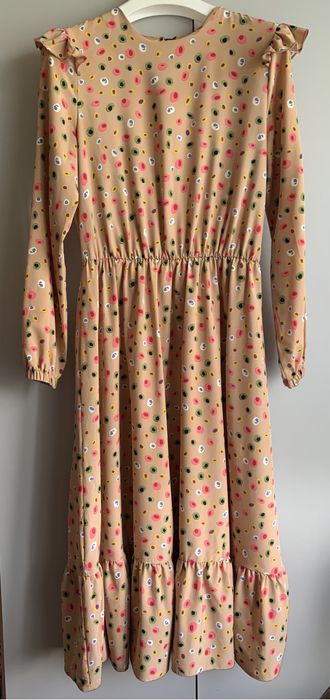 Сукня з довгим рукавом довжина міді