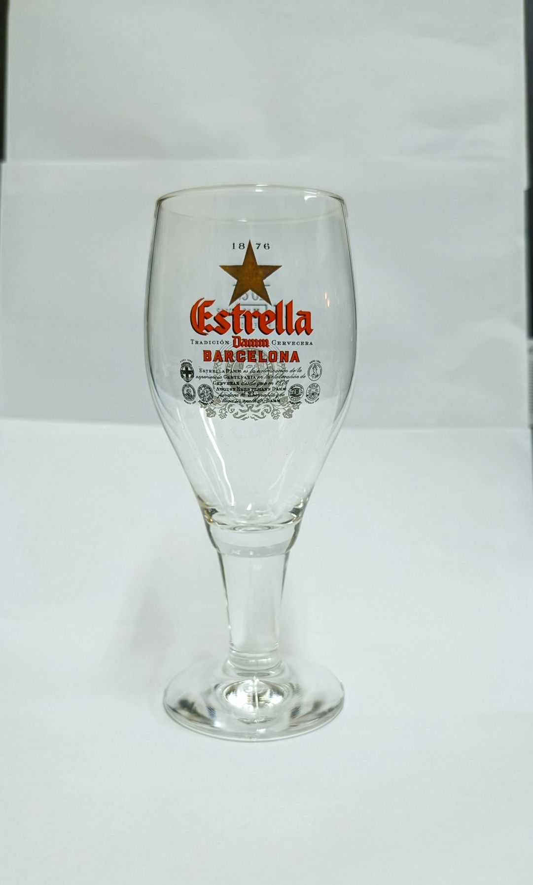 Copos de cerveja Estrella Damm Barcelona