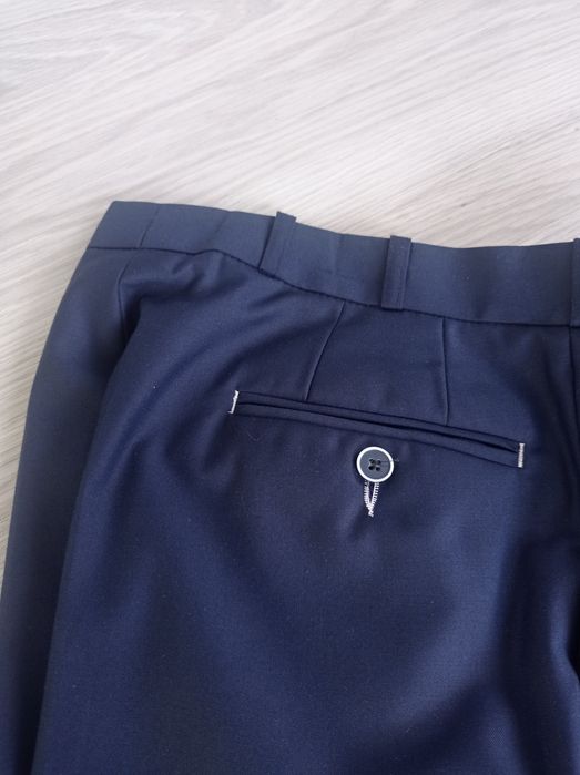 Garnitur męski granatowy