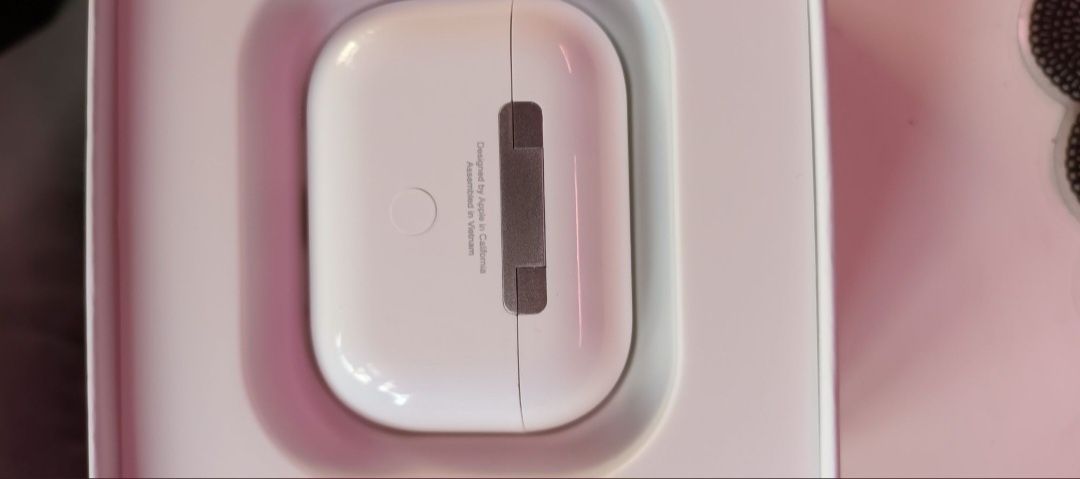 Nowe słuchawki Apple model airpodspro 2 endegeneration Rzgowska 80 / 3