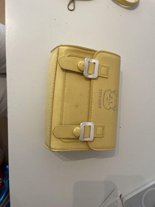 Mala amarela com alça