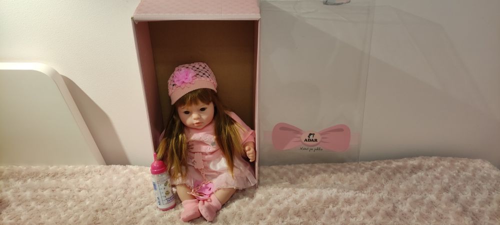 Lalka prawie jak nowa