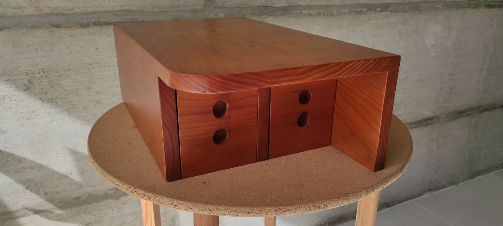 Móvel de apoio madeira maciça