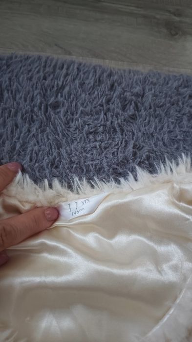 Bezrękawnik futerkowy kożuszek 146