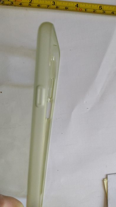 Etui grube na telefon