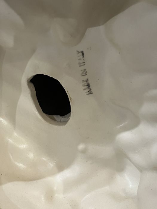 Figurka z porcelany malowana