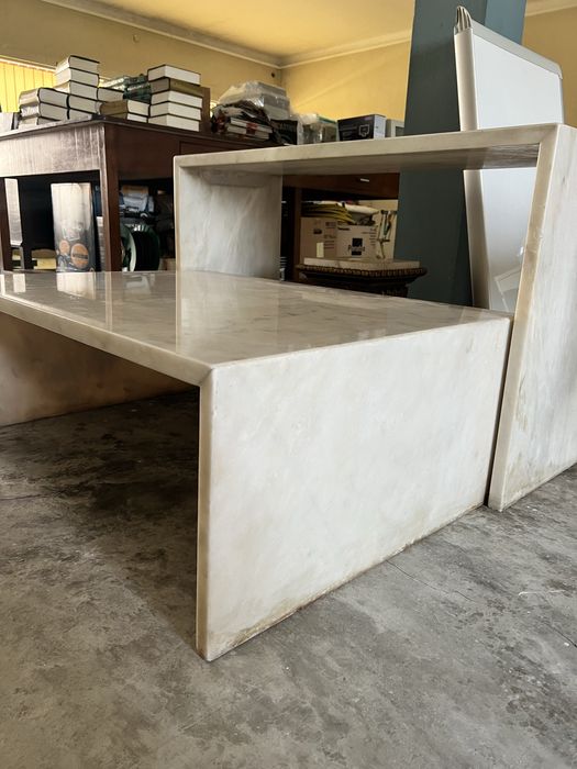 Mesas de Mármore - Pedro Guimarães (aparador)