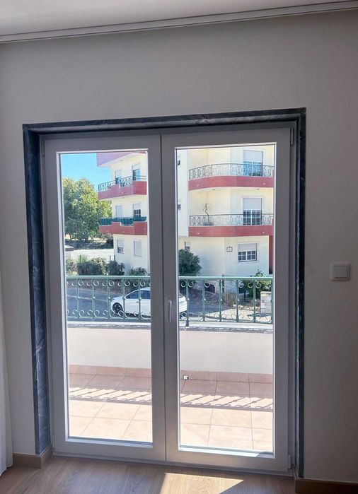 Montagem e reparações Janelas, estores, portas