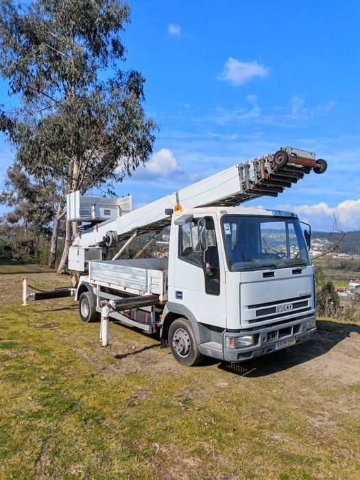 Iveco Eurocargo ML 75 E 14 Plataforma Elevatória