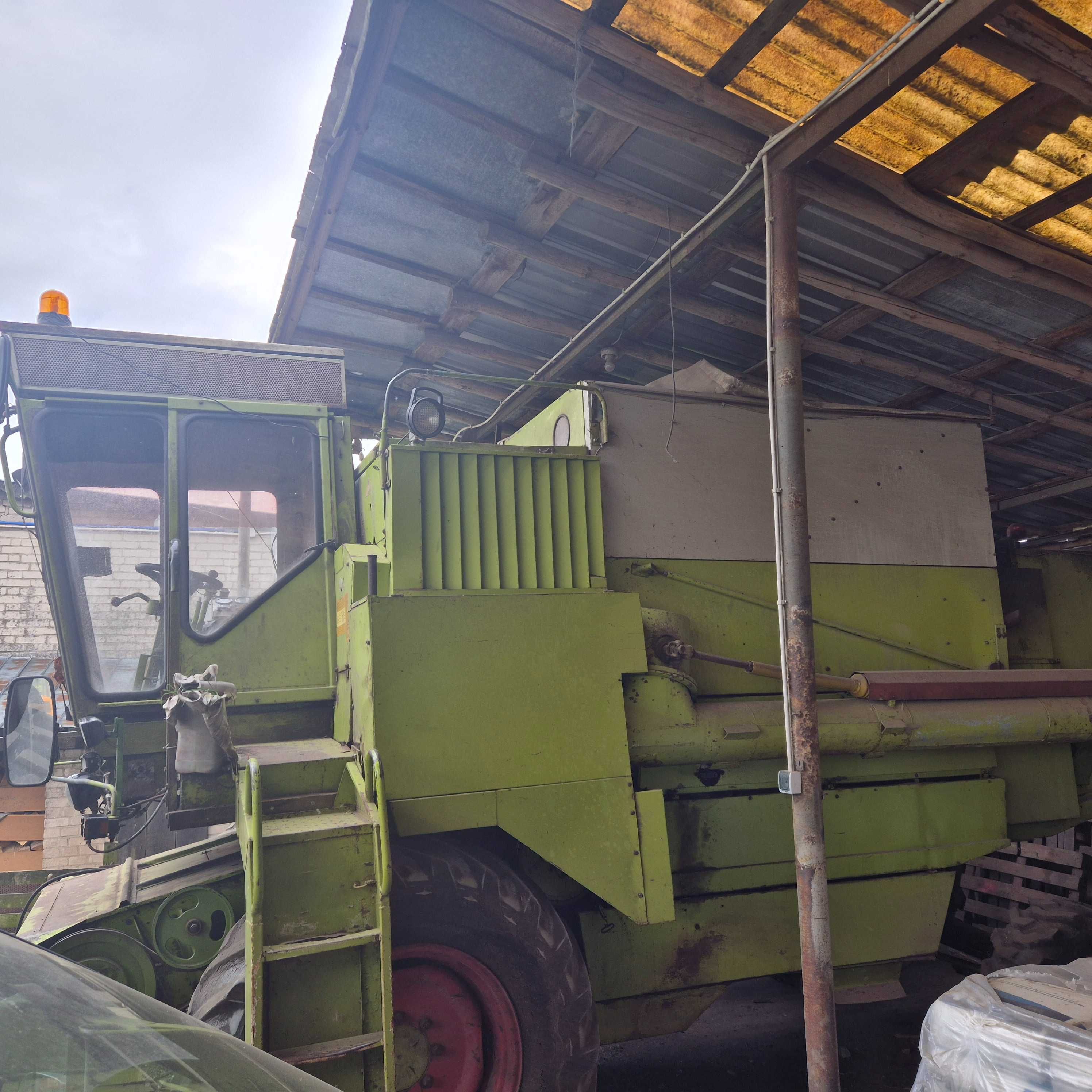 Claas dominator 85