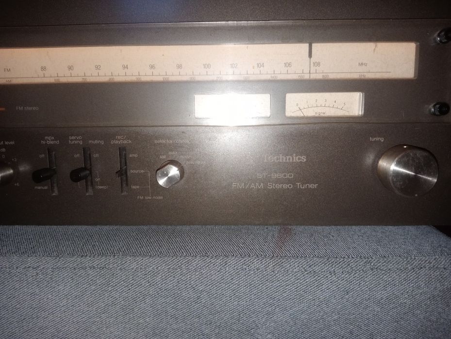 Technics st-9600