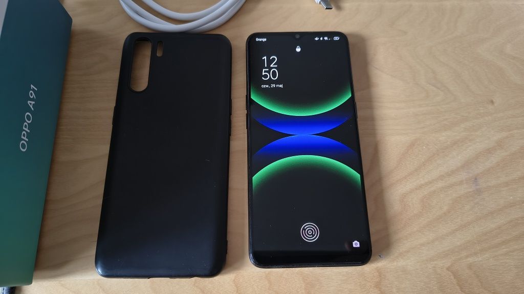 Smartfon Oppo A91 + etui, kabel usb-c