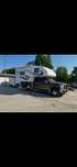 Ford F450  Ford F450 Pickup 4×4 kamper z nadstawką + łódka/łódź