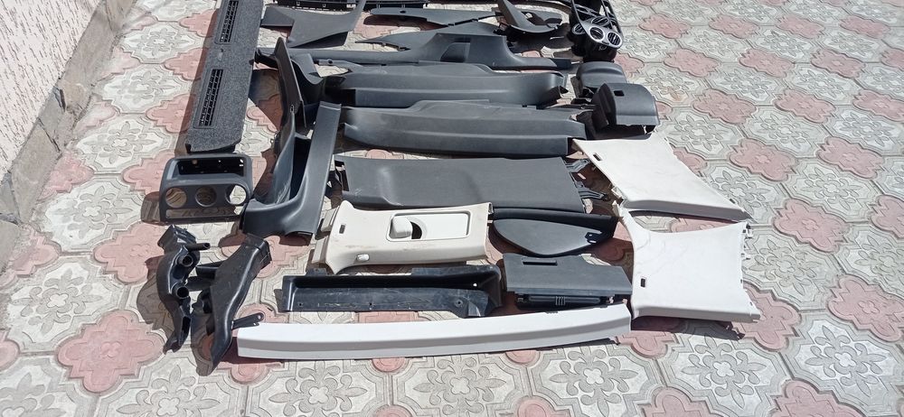 Пластик салона Volkswagen Golf plus