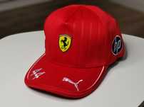 Czapka Scuderia Ferrari F1 Lewis Hamilton