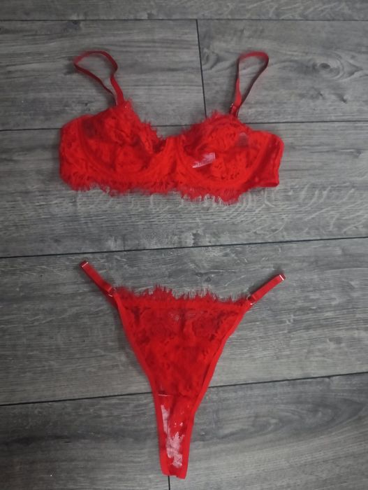 Жіноча білизна з м'якого мережива