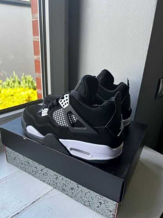 AJ 4 Retro WhiteThunder Czarne buty unisex R.37.5-46